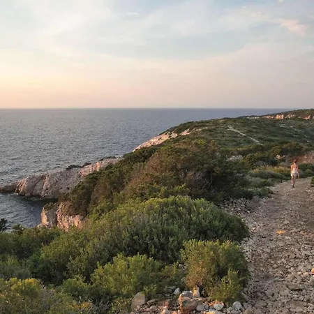 Susac Lighthouse شقة